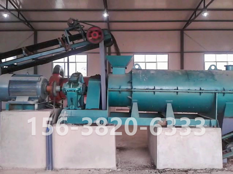 視頻新型有機肥造?，F(xiàn)場